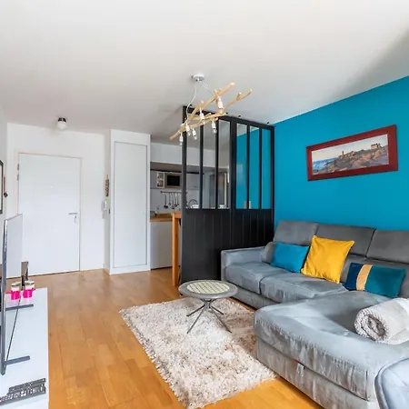 Beautiful 2 Bedroom In Ideal For Professionals Apartment