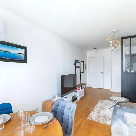 Apartment Beautiful 2 Bedroom In Ideal For Professionals
