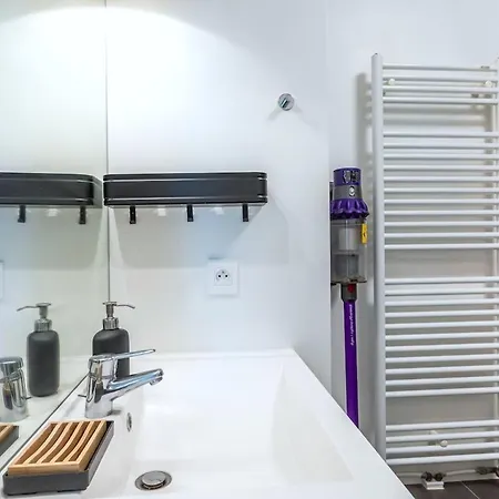 Beautiful 2 Bedroom In Ideal For Professionals Palaiseau