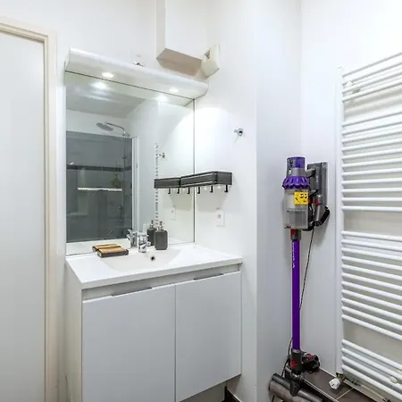 Beautiful 2 Bedroom In Ideal For Professionals * Palaiseau