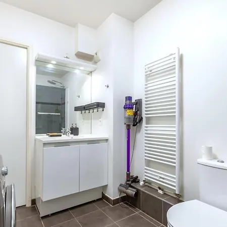 Beautiful 2 Bedroom In Ideal For Professionals