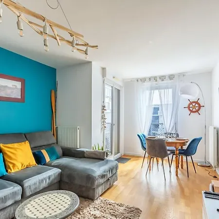 Beautiful 2 Bedroom In Ideal For Professionals Apartment