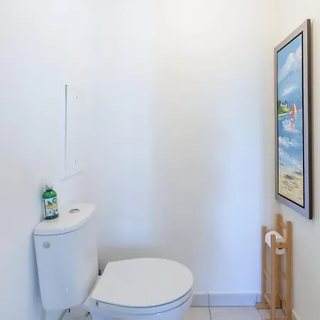 Beautiful 2 Bedroom In Ideal For Professionals *